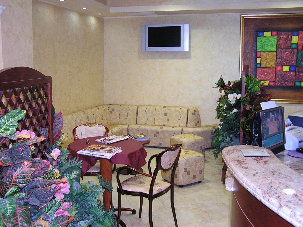 Hotel Mistral Портоскузо Экстерьер фото